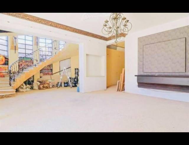 5 BEDROOM HOUSE FOR SALE IN ORMONDE